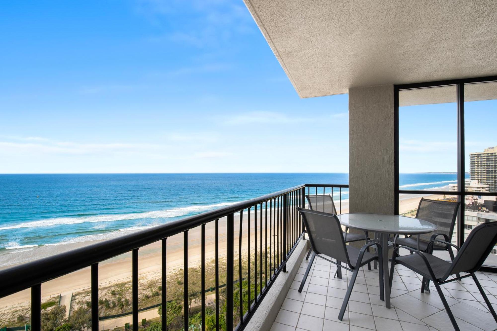 Capricorn One Beachside Holiday Apartments - Official Gold Coast Exterior photo